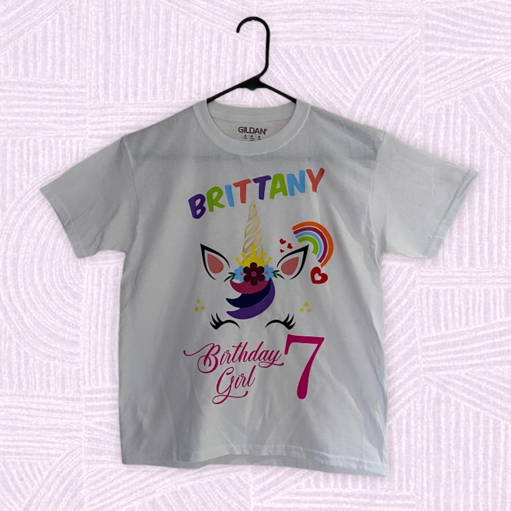 COPY - Unicorn matching t-shirts for family birth…